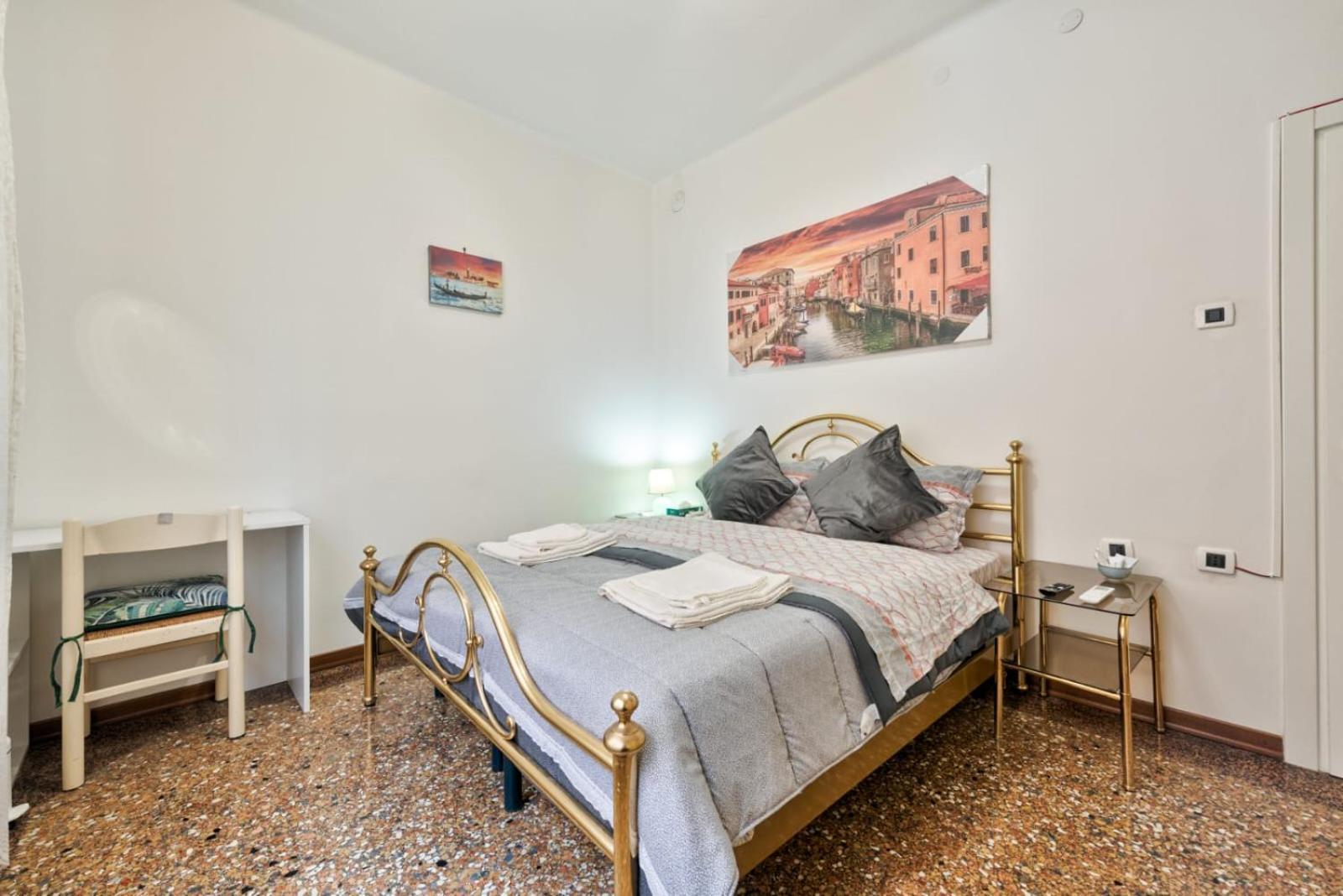 City Living Guest House Venice Mestre Exteriör bild